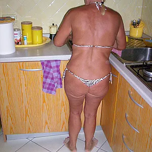 Hot italian mature pussy 89 gallery image