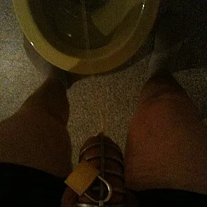 cuckold gallery image