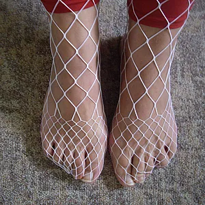 feets gallery image