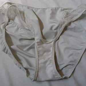 geile slips bespritzt Galeriebild