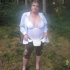 Do you like my outfit ? gallery image