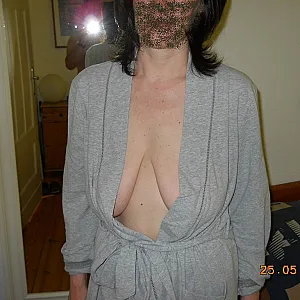 Manu - bei der Hausarbeit Galeriebild