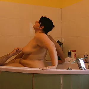 Lunchtime FUCKing in BATHTUB gallery image