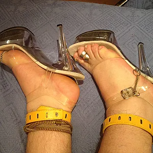 High-Heel und Fußschmuck Fetisch... Galeriebild