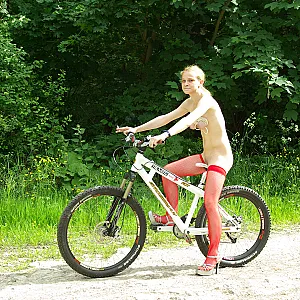 Biking nude Day 2010 gallery image