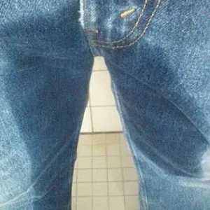 In meine Jeans pissen Galeriebild