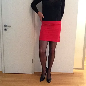Cockbitch in heels and nylons gallery image