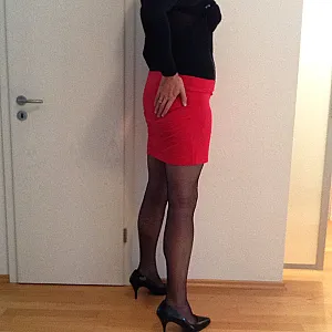Cockbitch in heels and nylons gallery image