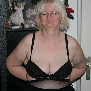 matura couple is looking for a devoted housemaid gallery image