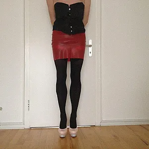 red latexmini gallery image