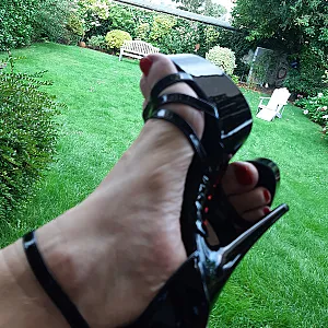 gardenshoes1 gallery image