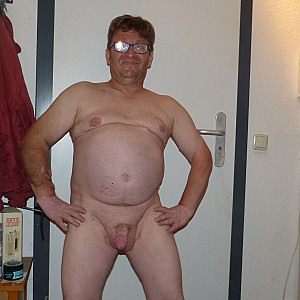 Er steht bei 55Paul55 Galeriebild