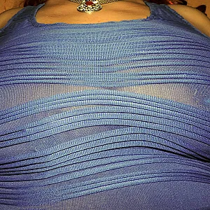 Sexy und geil in blau mit Heels Galeriebild