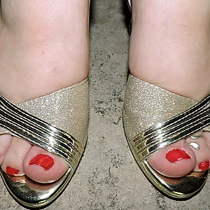 huge tits and high heels gallery image