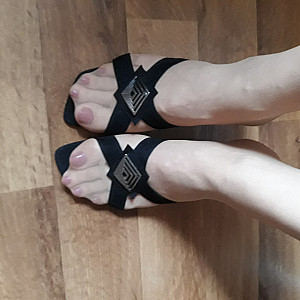 pantyhose and red toes gallery image
