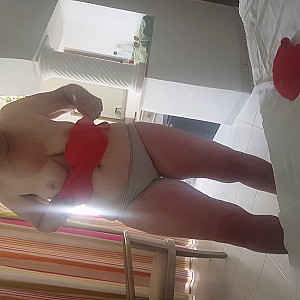 First image of fickpaar53's Gallery - holiday pics in a swin suit