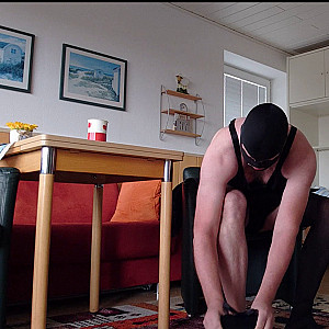 First Image Of nylonjunge's Video - 2 - Styling Spass in der FeWo im Urlaub 2019 ** Anziehen **