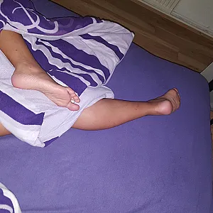 feet, leg, ass gallery image