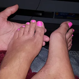 feet, leg, ass gallery image