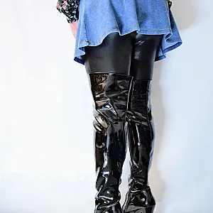 Tight high overknees gallery image