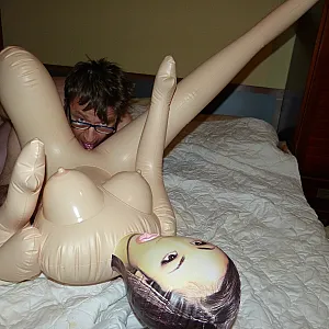 55Paul55 Puppen Sex in Bett Galeriebild