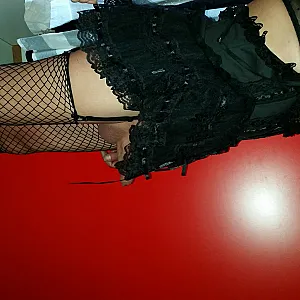 under skirt 4 gallery image