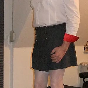 Crossdresser Stgriptease Galeriebild
