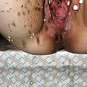hot pee gallery image