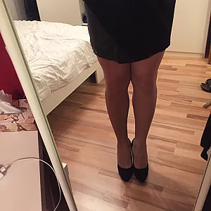 Legs gallery image