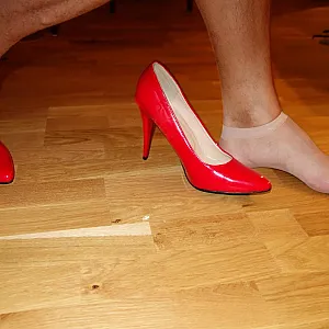 feets gallery image
