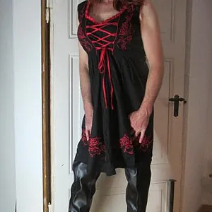Dirndl 2 gallery image