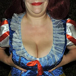 didndl cunt gallery image