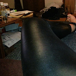 First Image Of Roofer78's Video - in wetlook leggins und fuss schellen gewixxt