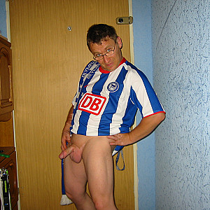 55Paul55  Nackt und Hertha BSC Fan Galeriebild