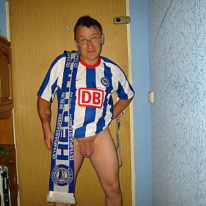 55Paul55  Nackt und Hertha BSC Fan Galeriebild