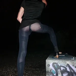 Mit strapse im park teil 1 Galeriebild