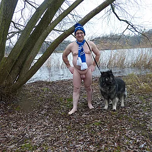 55Paul55 ist nackt mit Hausteir Galeriebild