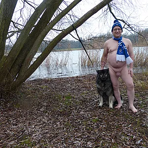 55Paul55 ist nackt mit Hausteir Galeriebild