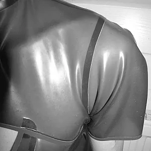 wieder neue Latex Klamotten Galeriebild