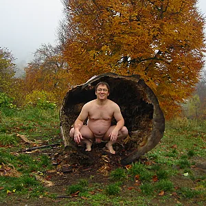Das erste Bild von 55Paul55's Galerie - der 55Paul55 nackt im Herbst