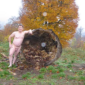 der 55Paul55 nackt im Herbst Galeriebild