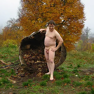 der 55Paul55 nackt im Herbst Galeriebild