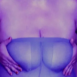 Übergroßer Nylons Neonlicht Titten,Fotze und Arsch Galeriebild