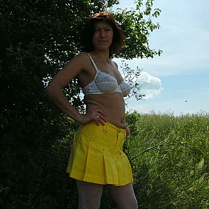 skirt gallery image