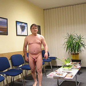 55Paul55 Nackt bei Doktor Teil 1 Galeriebild