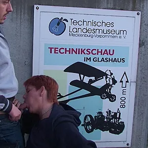 Outdoor Blowjob... Galeriebild