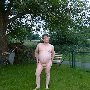 Nackt in mein Garten 55Paul55 Galeriebild