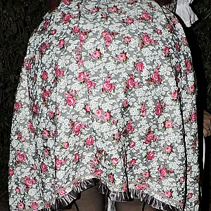 Outdoor im Dirndl und Nahtsrumpfhose Galeriebild