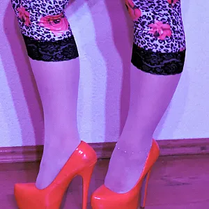 Geil in Leggins und High Heels Galeriebild