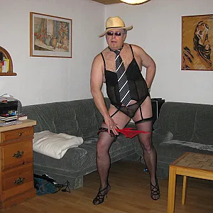 Was sich unter einem Anzug alles verbergen kann? Galeriebild